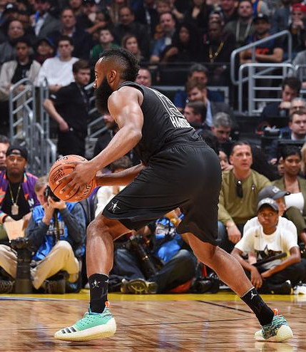 让全队在进 让全队在进